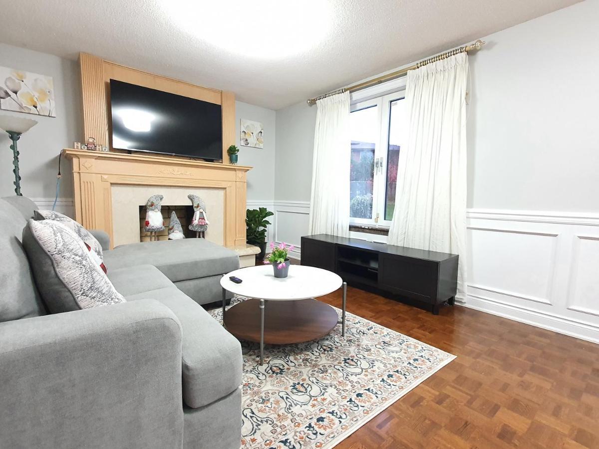 A Home Away Toronto Esterno foto