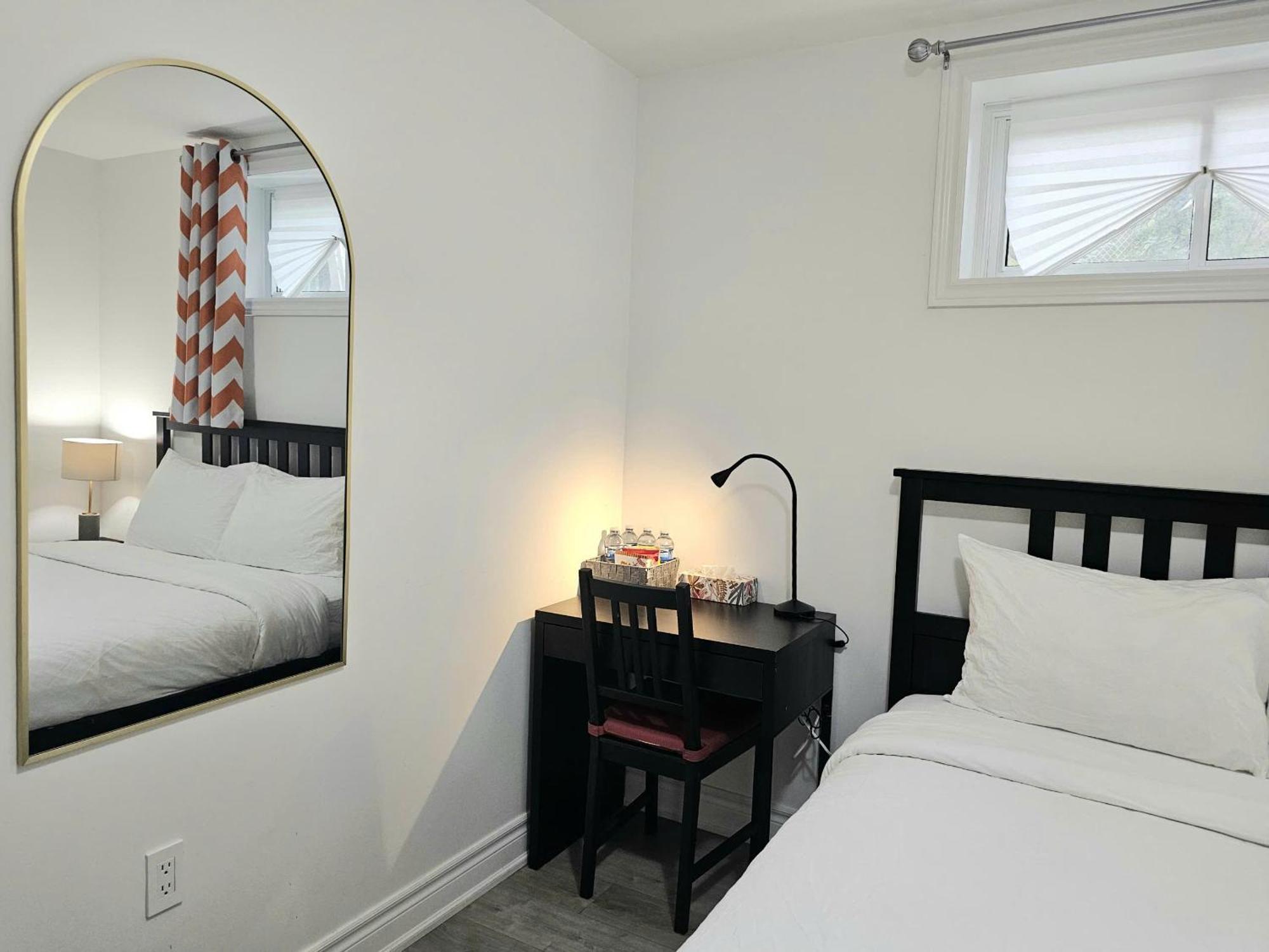 A Home Away Toronto Esterno foto